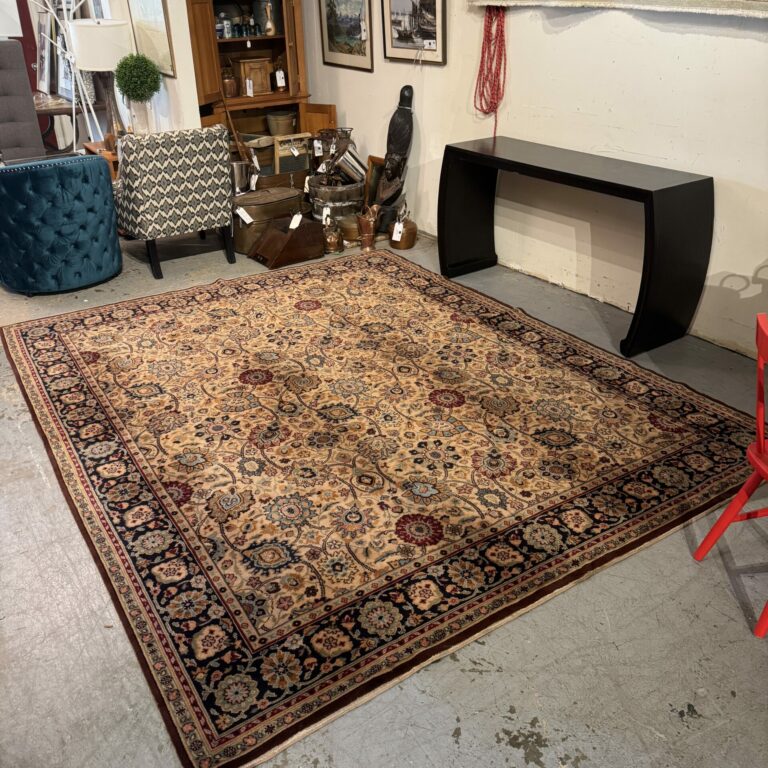 8'4" x 10'5" Vintage Floral Rug - Image 9