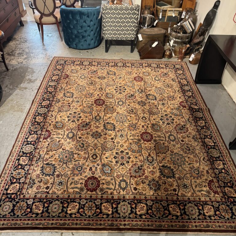 8'4" x 10'5" Vintage Floral Rug - Image 8