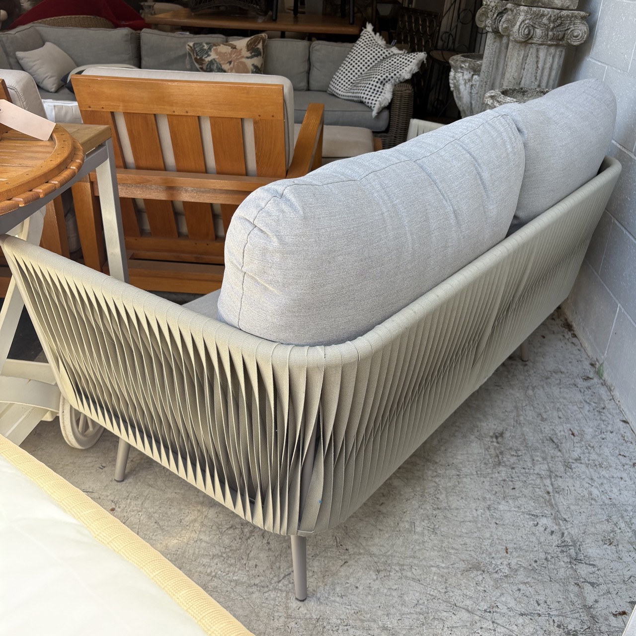 Rosa Outdoor Loveseat - Image 4