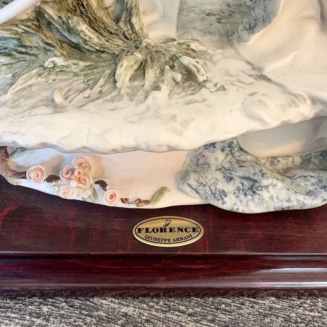 Giuseppe Armani Figurine 'Lady with Flower Cart' - Image 4