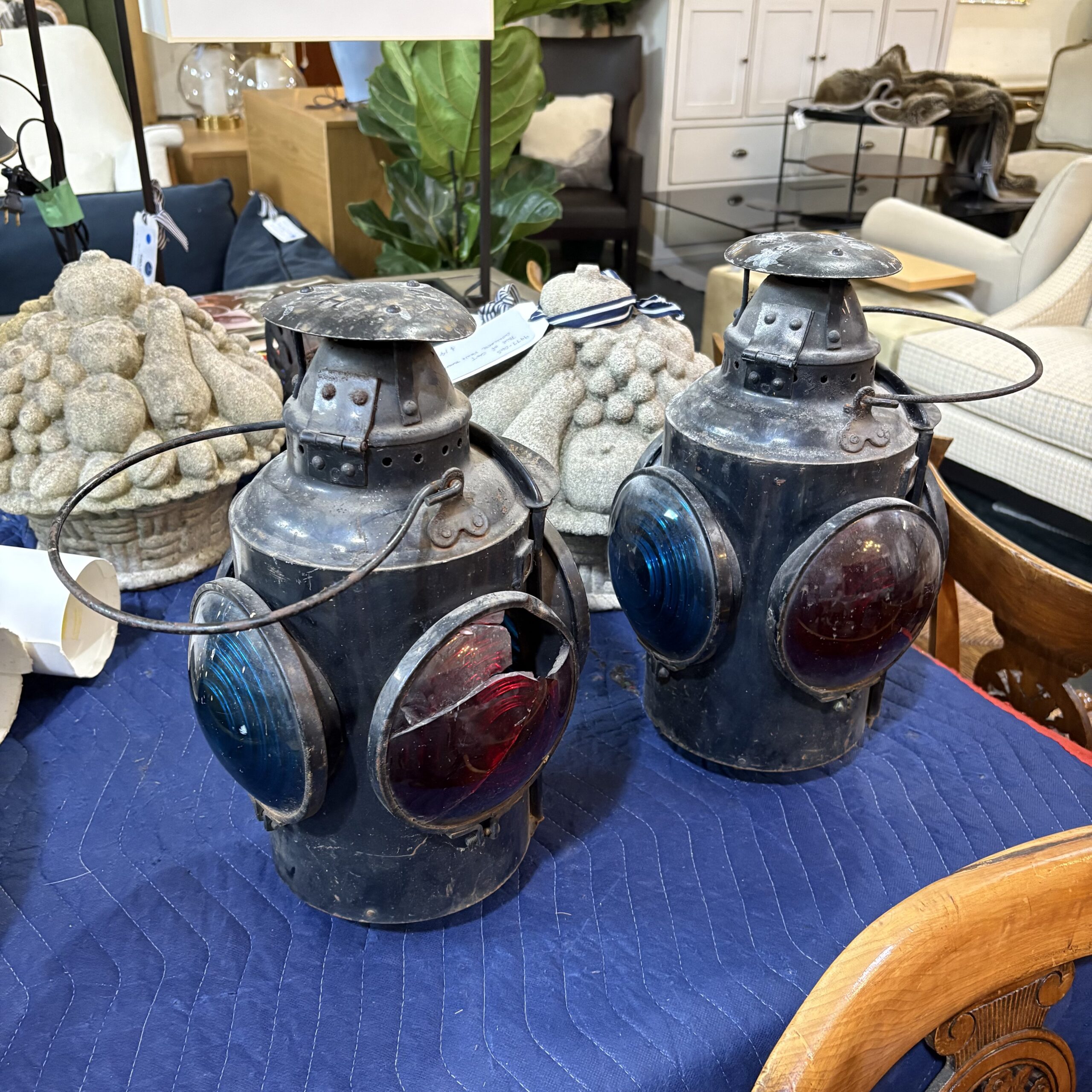 Pair of Antique Railroad Lanterns - Image 2