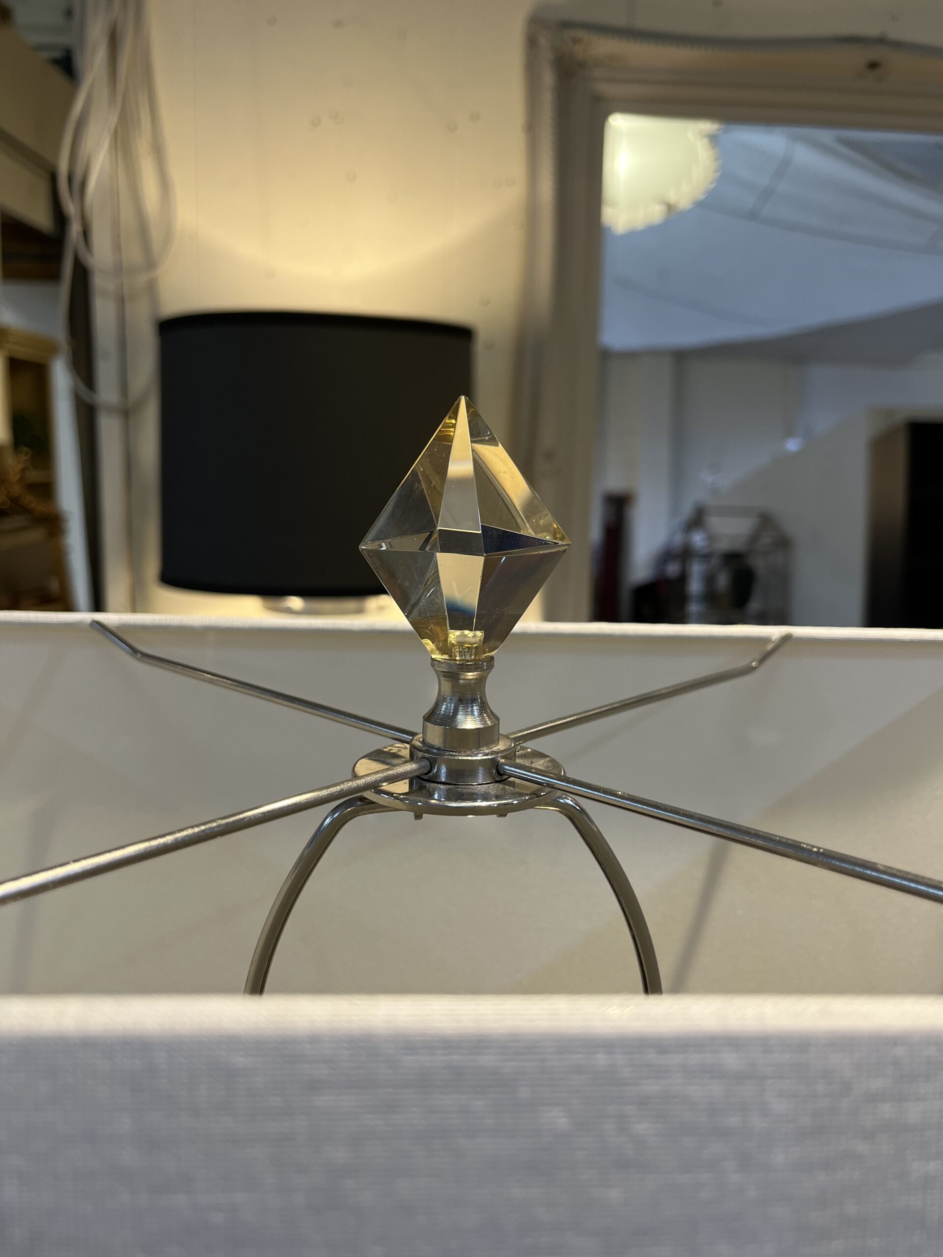 Pair of 'Mahler Place' Crystal Table Lamps - Image 2