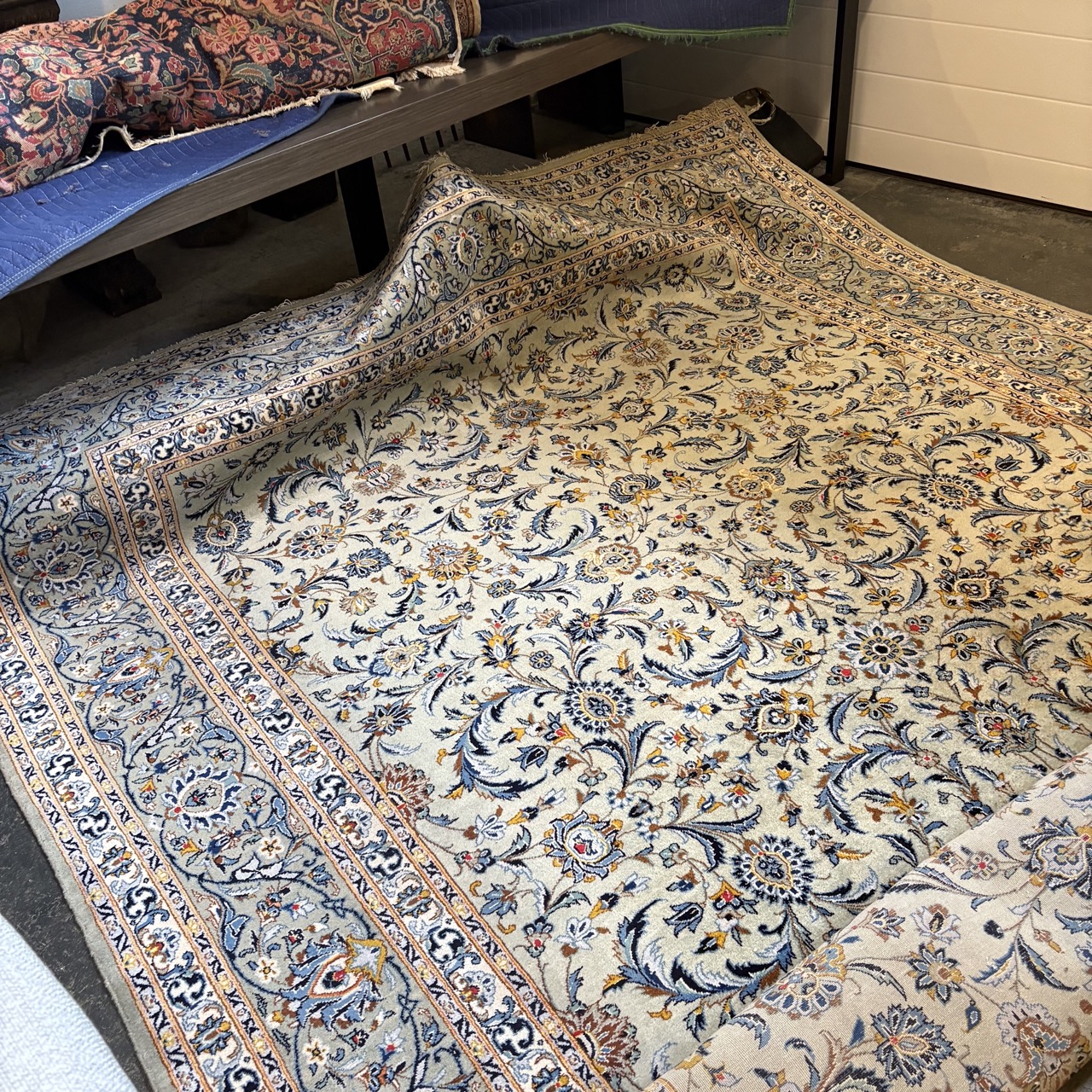 Vintage Handknotted Pale Green Persian Rug - 9'3x12'10 - Image 3