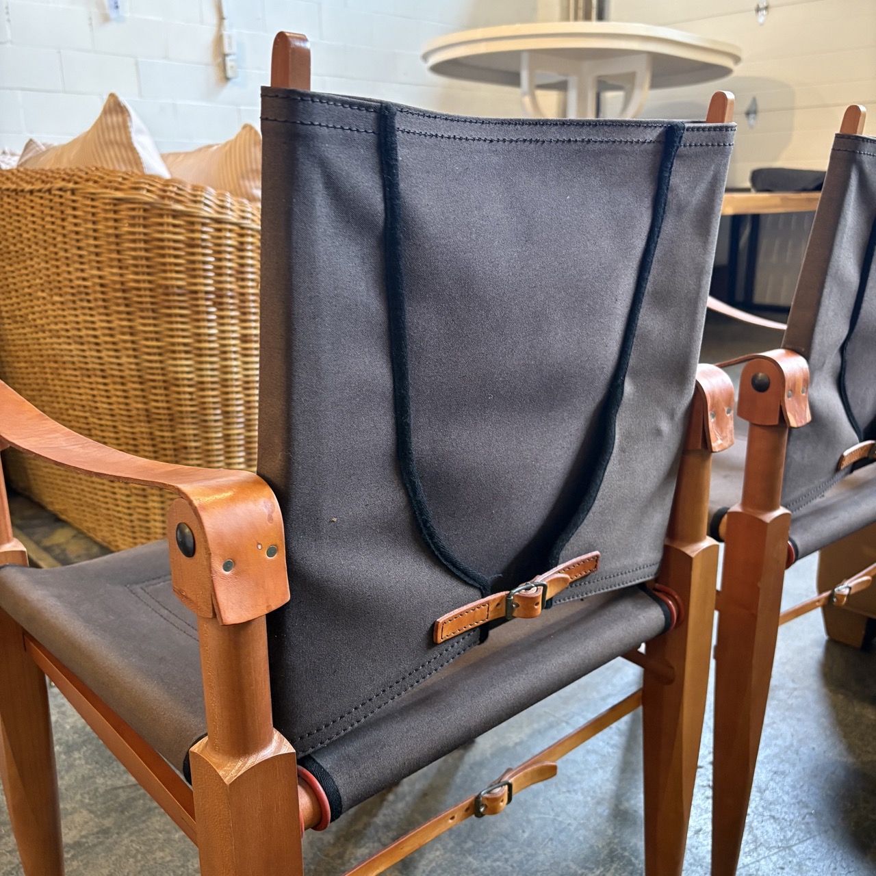 Pair of Vintage Molteni 'Risiedo Via Via' Chairs - Image 6