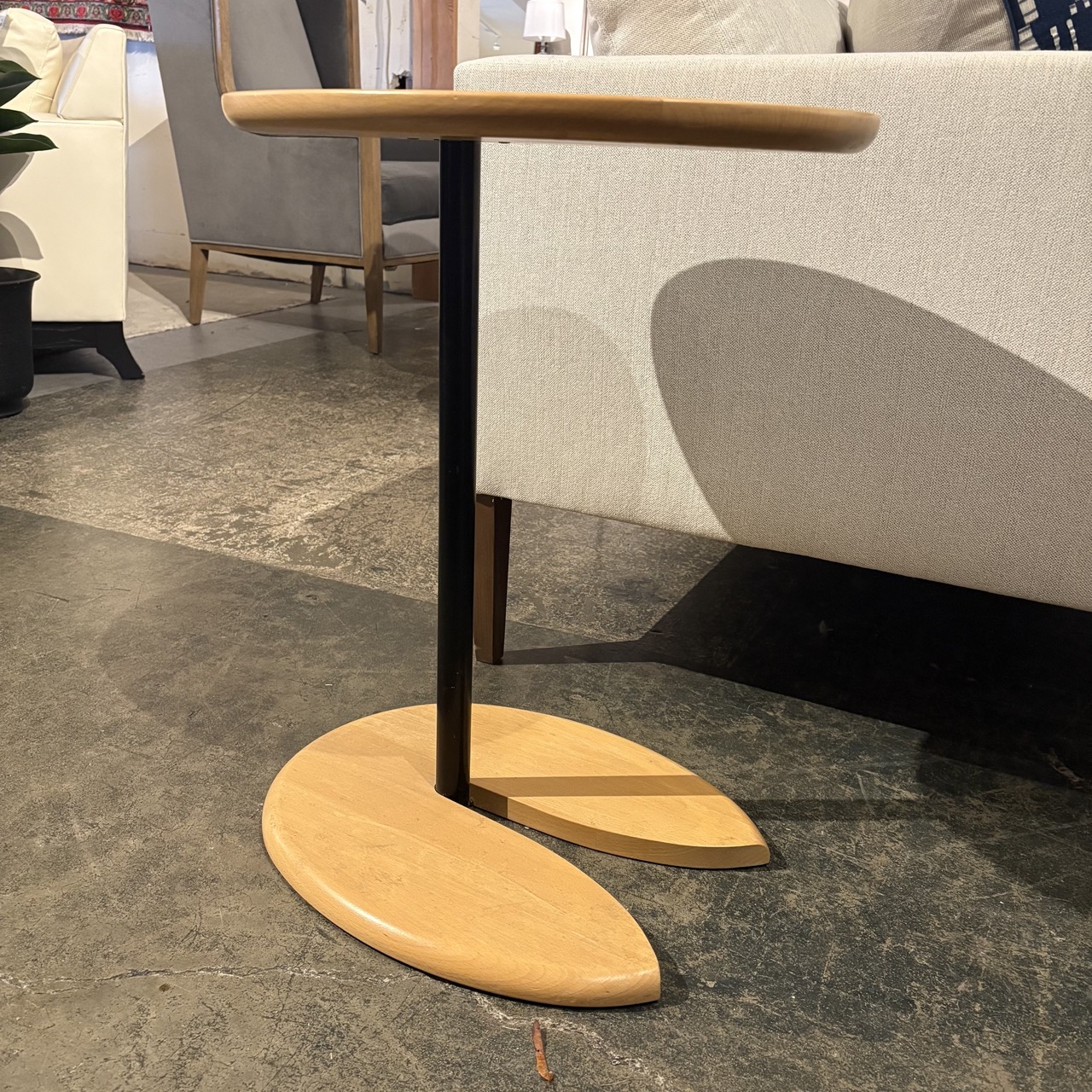 Mid-Century Modern Side Table - Image 3