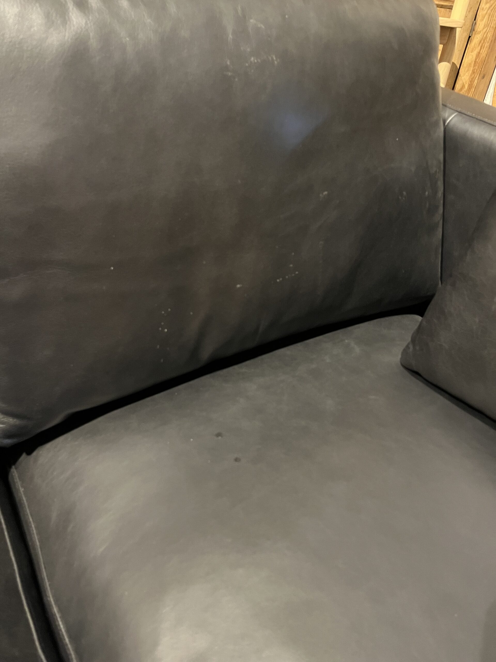 “Roxwell” Leather Sofa (Copy)