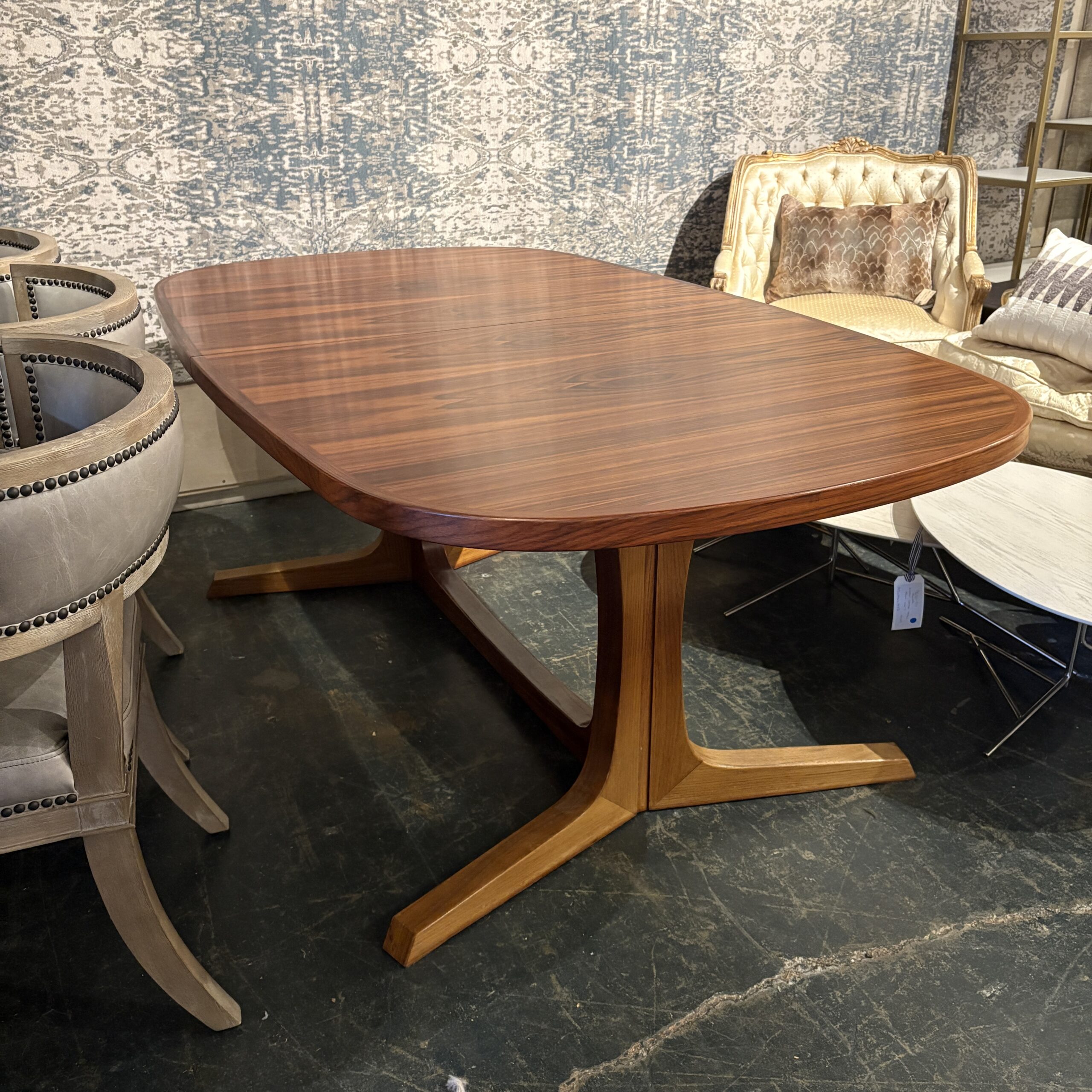Mid-Century Rosewood Oval Extendable Dining Table - Coast Consignment
