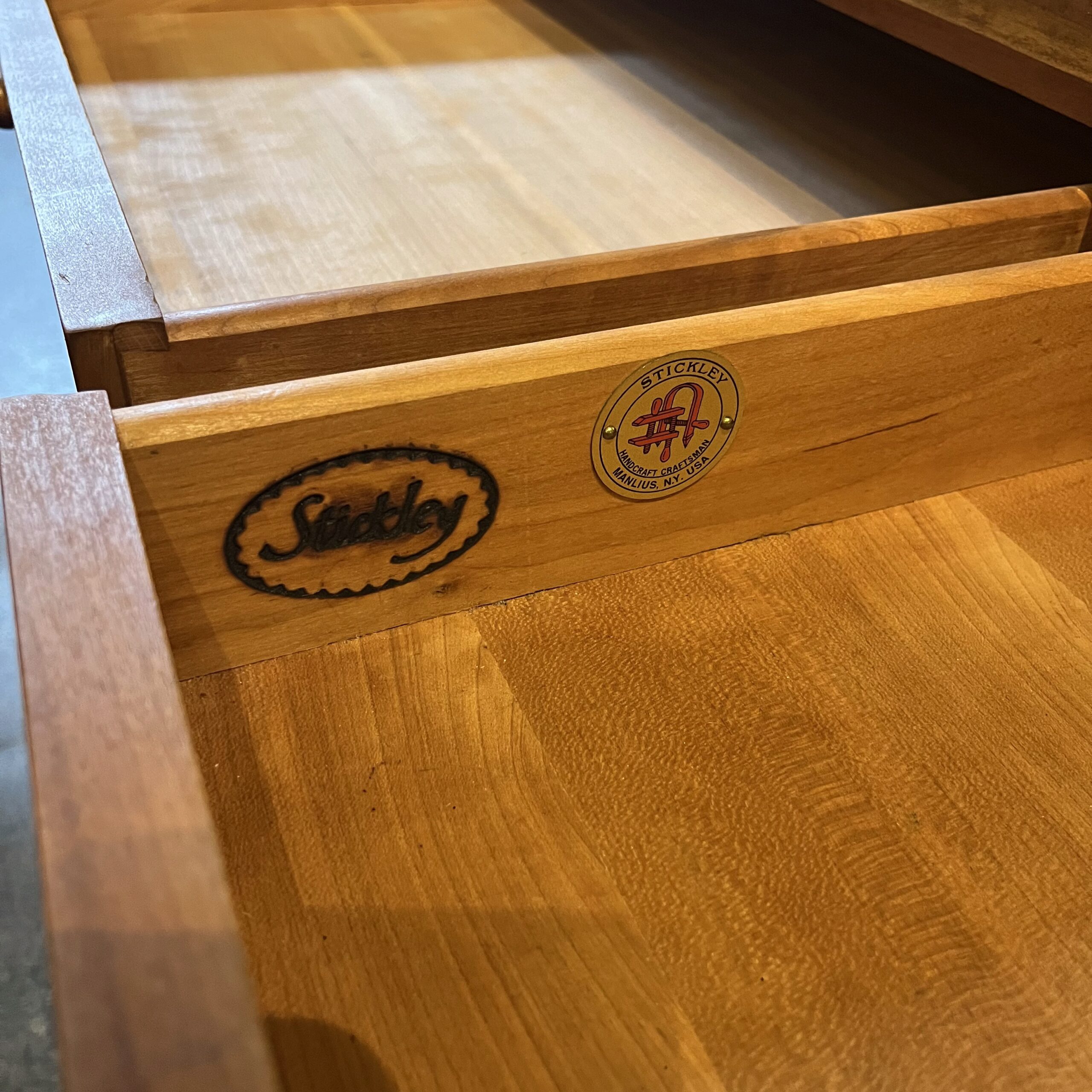 Stickley Spindle 'Computer Work Table' in Cherry - Coast Consignment