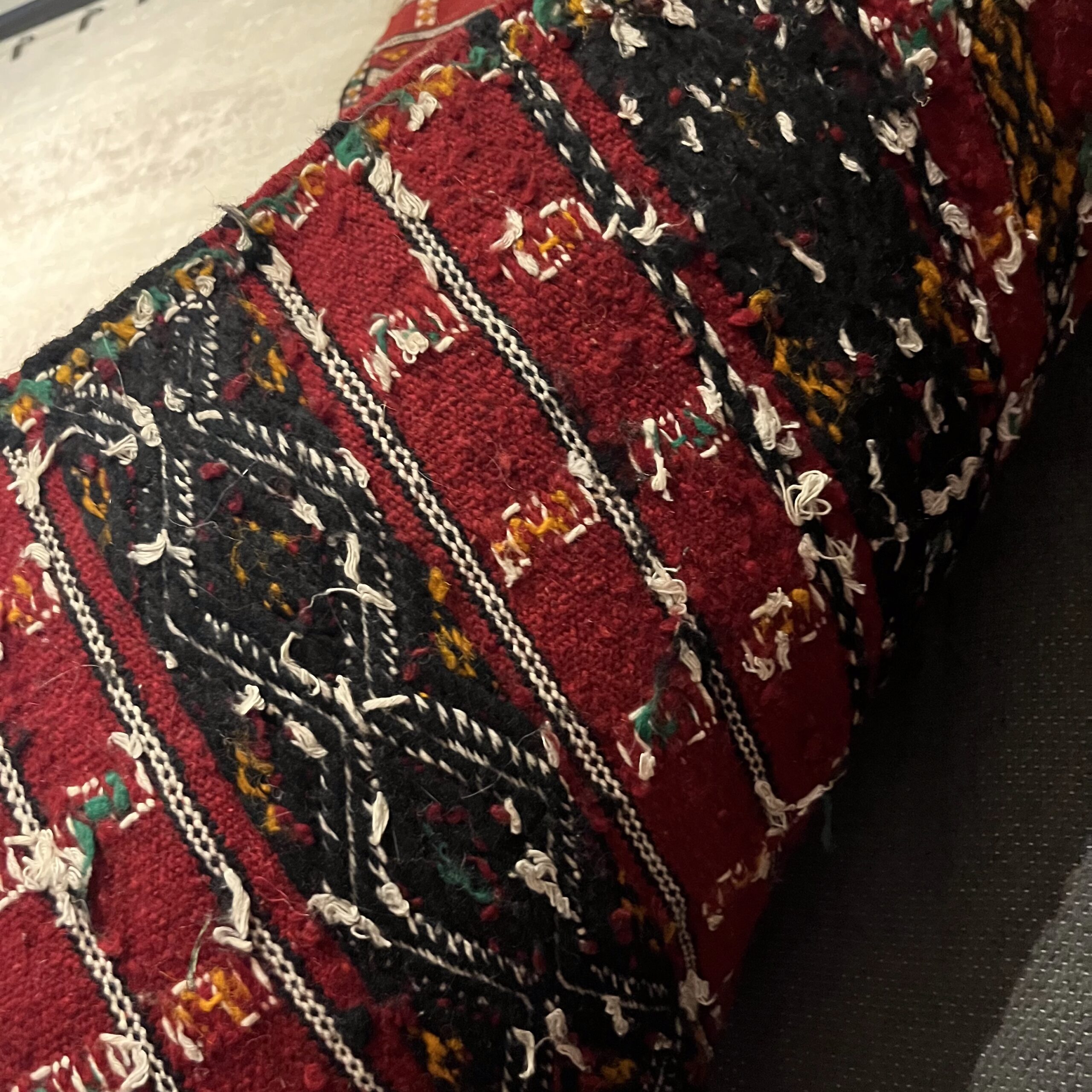 Small Kilim Rug - 2'8x4'6 - Coast Consignment