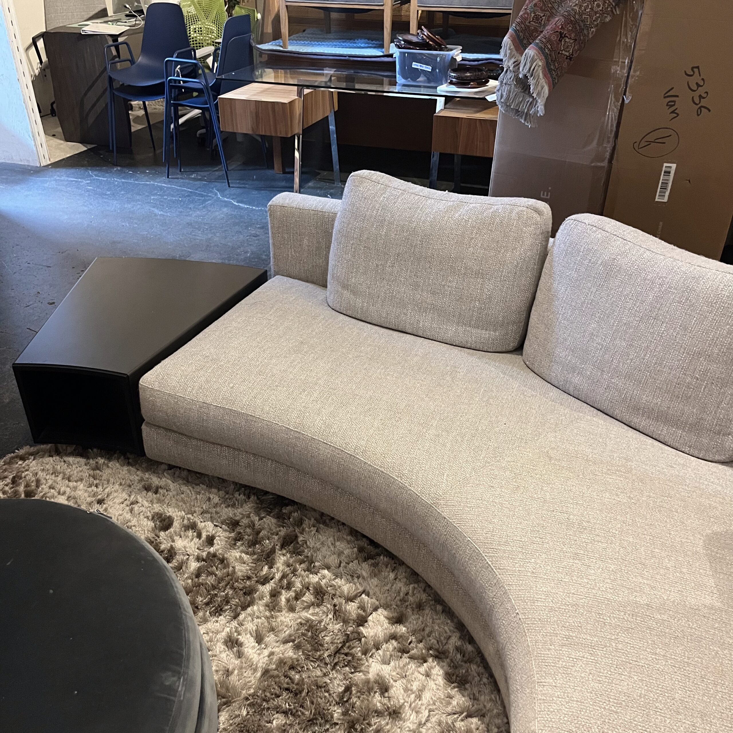 Minotti 'Daniels' Circular Couch - Coast Consignment