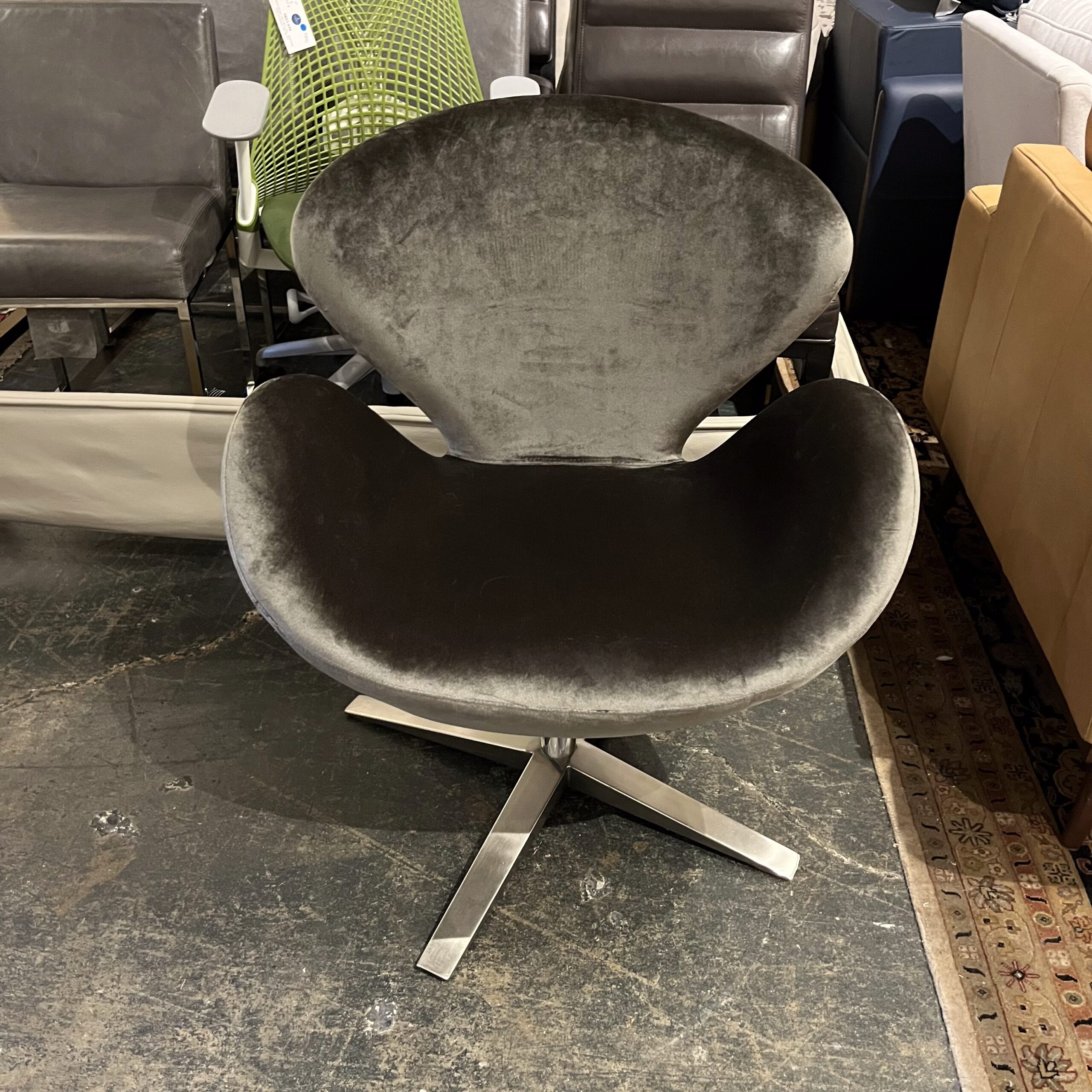 Arne Jacobsen 'The Swan' Chair Reproduction - Coast Consignment