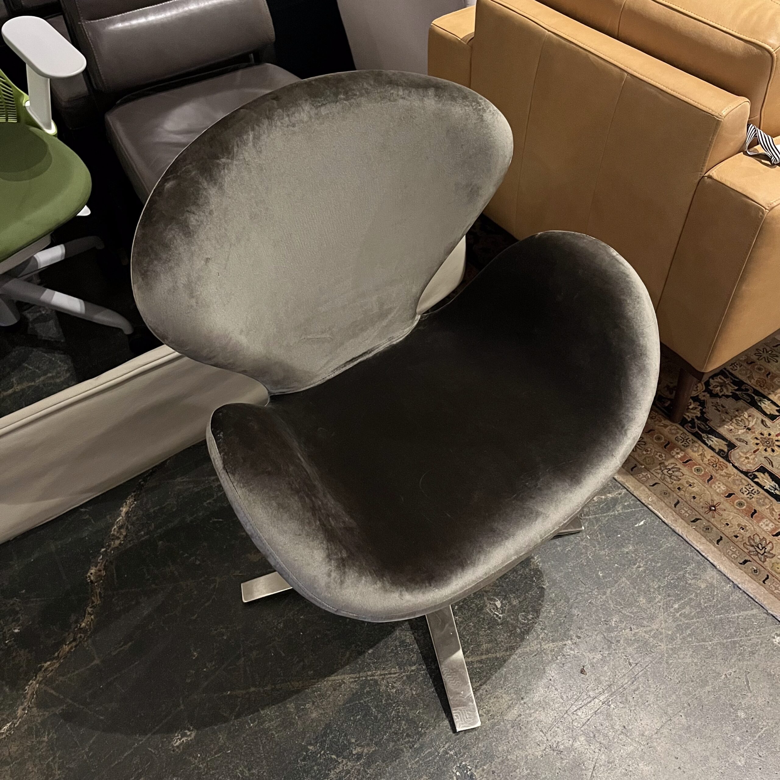 Arne Jacobsen 'The Swan' Chair Reproduction - Coast Consignment