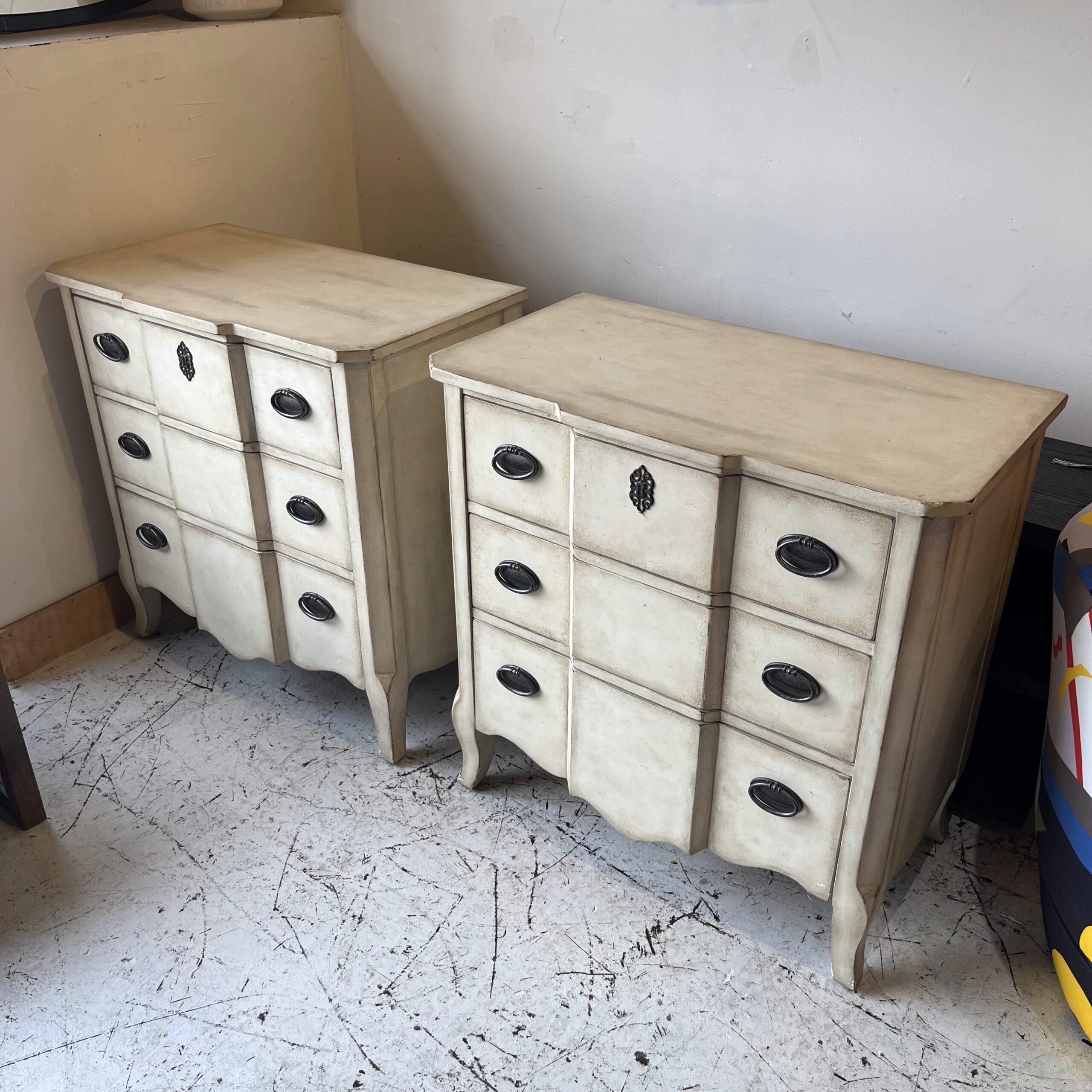 Pair of Lexington Twilight Bay Wayside Nightstands - Coast Consignment